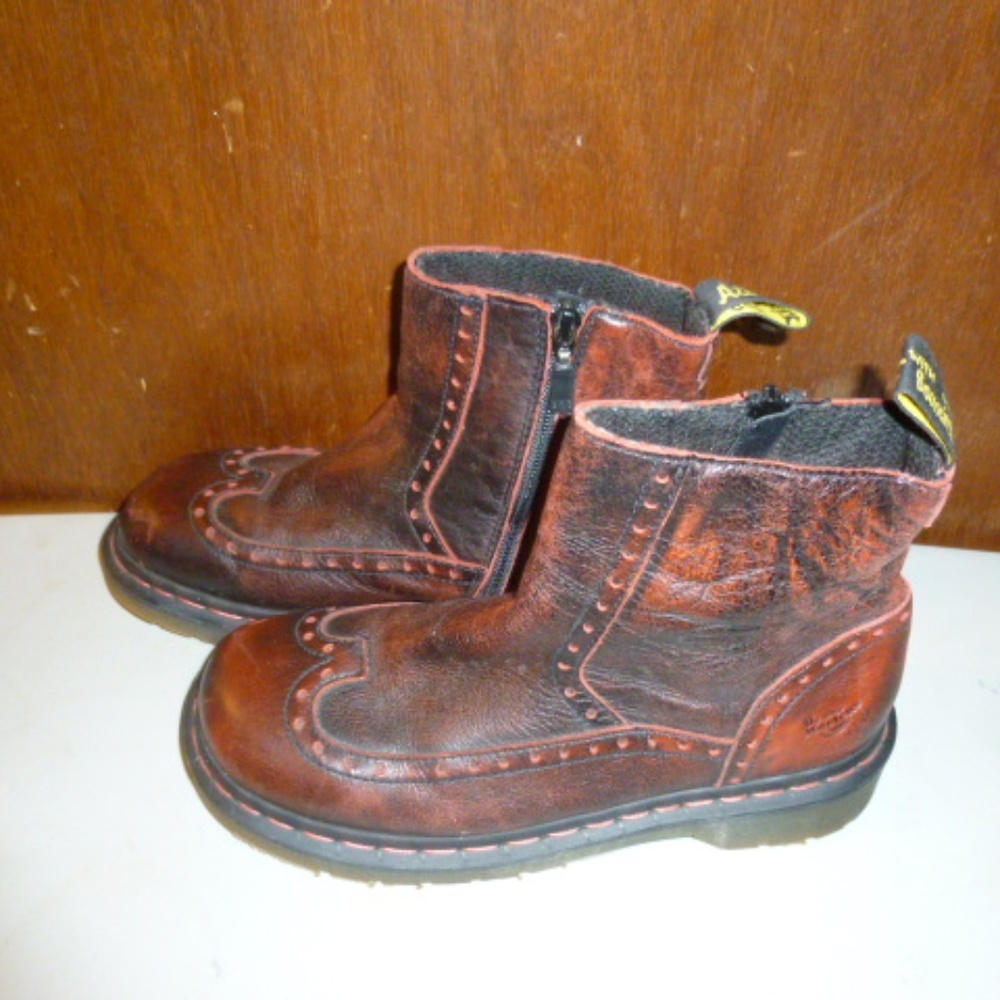 Dr Martens Red Antiqued Finish Ankle Boots US 7.5